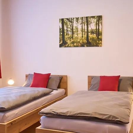 ゲストハウス 38364 Schoeningen-gaestezimmer Mit Gemeinschaftskueche Und -bad